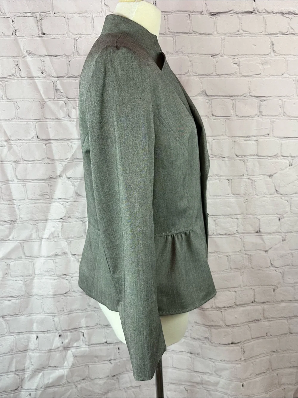 Tahari ASL Gray Double-Breasted Blazer suit jacket women 10 office peplum